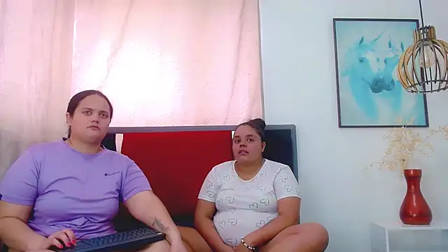 Snapshot of alana_and_billie chatting on April 7, 12:49 pm alana and billie online show from April 7, 12:49 pm