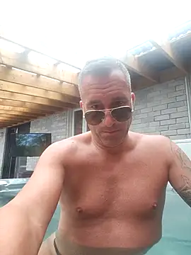 Snapshot of Cutecamboy4you chatting on June 26, 2:43 pm Cutecamboy4you online show from June 26, 2:43 pm