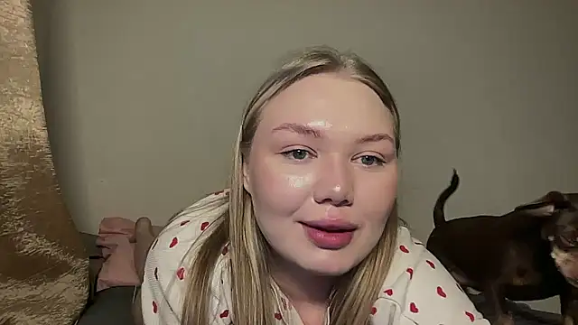 Snapshot of cutiejuliee chatting on March 26, 10:54 am cutiejuliee online show from March 26, 10:54 am