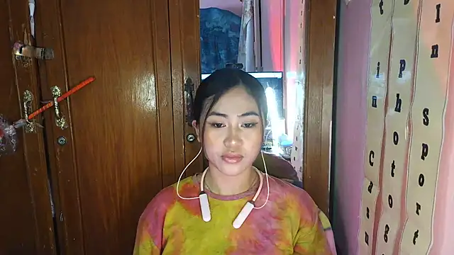 IndiraBrieger online show from April 3, 5:38 am