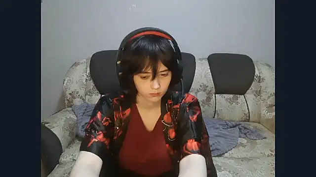 Snapshot of ShaynaLinley chatting on April 23, 9:28 pm ShaynaLinley online show from April 23, 9:28 pm