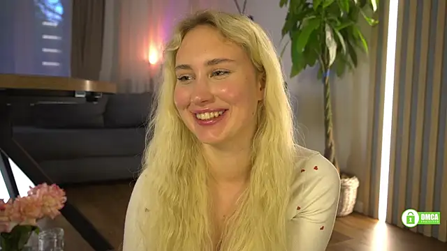  Kateline  online show from April 20, 3:59 pm