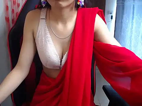 Snapshot of Sweety_piyu chatting on April 2, 5:27 am Sweety piyu online show from April 2, 5:27 am