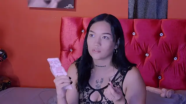 Val viixen online show from April 16, 12:06 pm