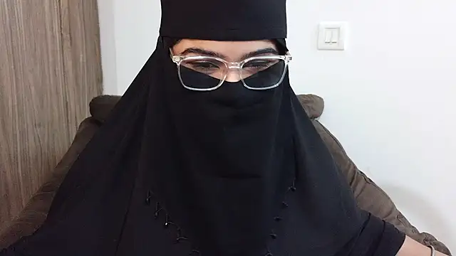 karandeep kaur isback online show from March 27, 1:33 pm