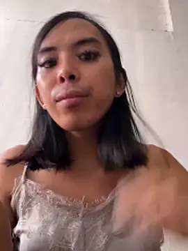 Snapshot of Jeweljozon chatting on April 7, 2:45 am Jeweljozon online show from April 7, 2:45 am