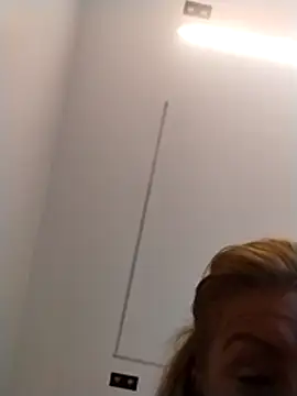 Exotic ParisX online show from March 31, 5:30 am