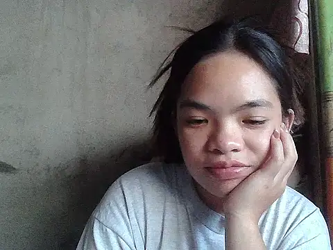 Snapshot of pretty_pinky06 chatting on April 7, 8:15 am pretty pinky06 online show from April 7, 8:15 am