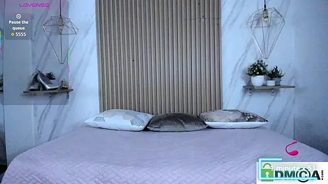 Snapshot of alisson_foxxy chatting on March 27, 5:46 am alisson foxxy online show from March 27, 5:46 am