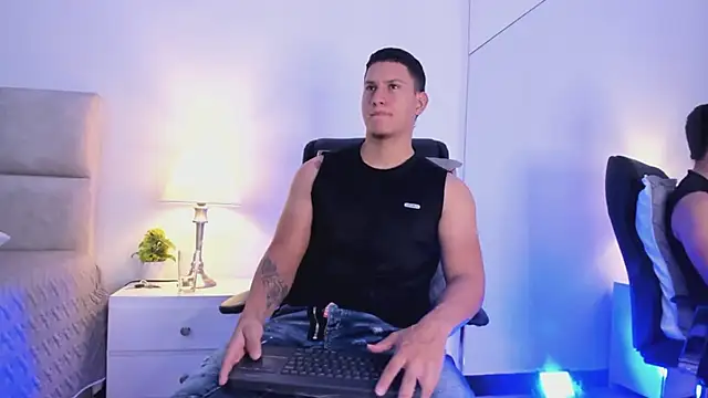 Chriss Diamond online show from May 20, 8:26 pm