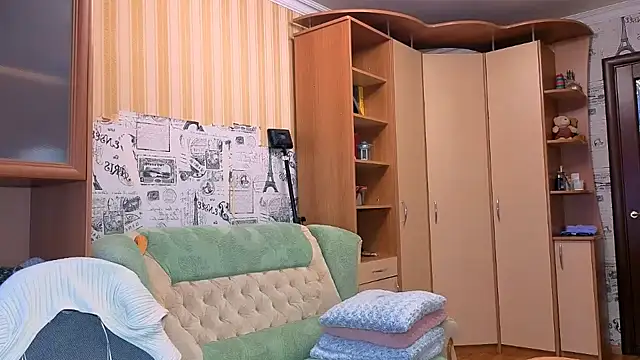 Snapshot of LadyL2026 chatting on March 29, 11:32 am LadyL2026 online show from March 29, 11:32 am