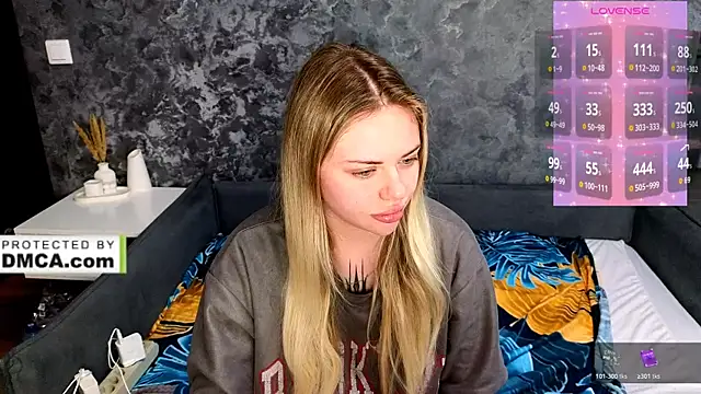 Snapshot of StasyLucke chatting on June 28, 5:35 am StasyLucke online show from June 28, 5:35 am