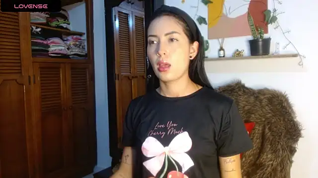 ivanna dl online show from May 17, 1:03 am