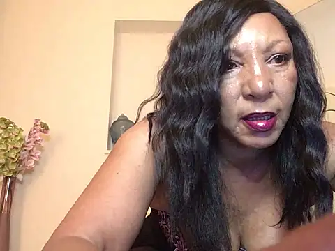 LingLingX online show from May 14, 9:21 pm
