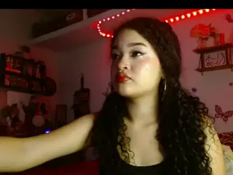 Snapshot of angel_lust1 chatting on April 3, 12:52 am angel lust1 online show from April 3, 12:52 am