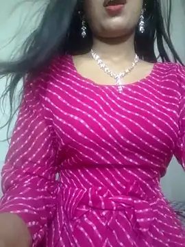 Snapshot of khushi_ji00 chatting on May 2, 5:51 pm khushi ji00 online show from May 2, 5:51 pm