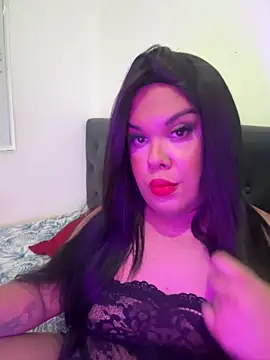 Snapshot of NicoleBBigAss chatting on May 7, 1:11 am NicoleBBigAss online show from May 7, 1:11 am