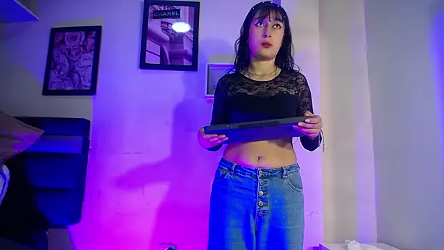 Snapshot of Fenixx_19 chatting on March 28, 11:32 am Fenixx 19 online show from March 28, 11:32 am