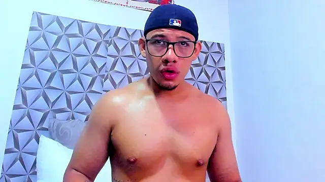 Benjamin lich online show from April 1, 1:41 pm