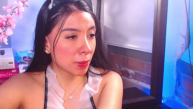 Snapshot of mila_gomez_ chatting on April 1, 1:39 am mila gomez online show from April 1, 1:39 am