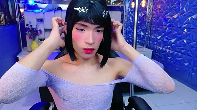IsaacNovaa online show from May 17, 1:07 pm
