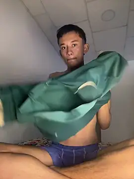 io skay online show from April 15, 9:04 pm