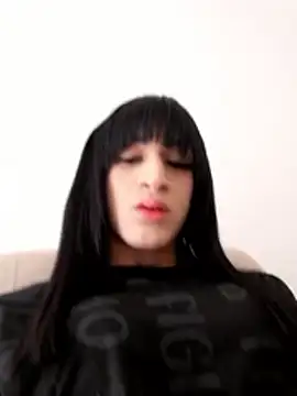 Snapshot of karla_lovera chatting on April 3, 8:18 pm karla lovera online show from April 3, 8:18 pm