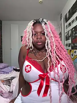 Snapshot of Nyla_xox chatting on April 1, 9:56 pm Nyla xox online show from April 1, 9:56 pm