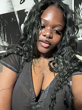 Snapshot of Nyla_xox chatting on April 12, 11:10 pm Nyla xox online show from April 12, 11:10 pm
