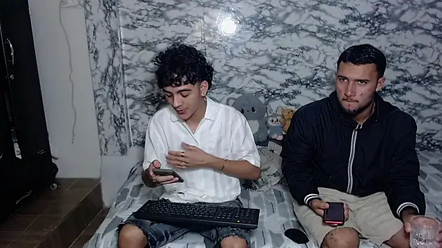 Snapshot of escanor_ar chatting on March 26, 10:15 pm escanor ar online show from March 26, 10:15 pm