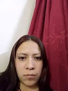 Snapshot of AuroraaMoonn chatting on April 2, 11:46 pm AuroraaMoonn online show from April 2, 11:46 pm