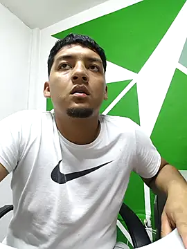 Itsdavidxxx online show from March 26, 9:42 pm