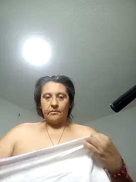 Snapshot of Merlyna_Goldenss chatting on March 27, 3:34 am Merlyna Goldenss online show from March 27, 3:34 am