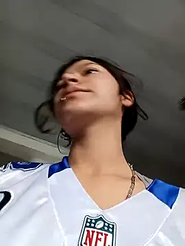 Snapshot of Ninffa_sweet21 chatting on May 2, 6:46 pm Ninffa sweet21 online show from May 2, 6:46 pm