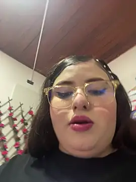 Snapshot of kitty__pinnk chatting on March 29, 7:58 pm kitty pinnk online show from March 29, 7:58 pm