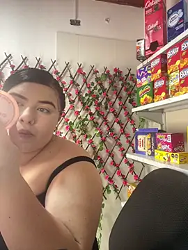 Snapshot of kitty__pinnk chatting on March 31, 7:47 pm kitty pinnk online show from March 31, 7:47 pm