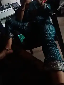 Snapshot of x_rani chatting on April 1, 8:59 am x rani online show from April 1, 8:59 am