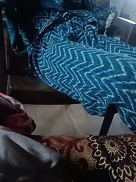 Snapshot of x_rani chatting on April 2, 8:34 am x rani online show from April 2, 8:34 am