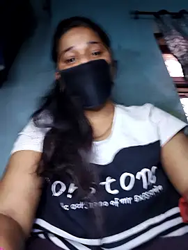 Snapshot of Hotmyfigure chatting on April 5, 6:10 am Hotmyfigure online show from April 5, 6:10 am