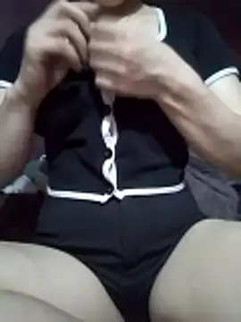 AnnieAngelxx online show from April 12, 5:56 am