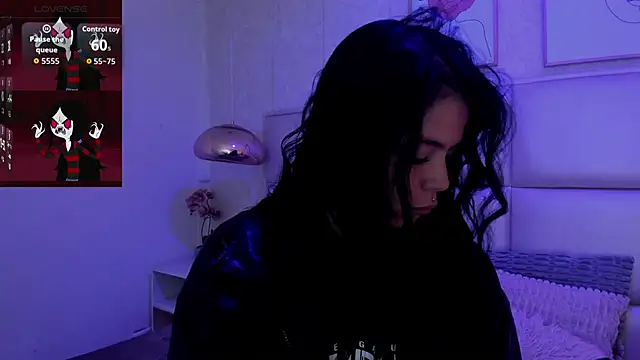 Kikii 1 online show from June 4, 5:13 am