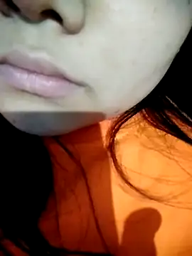 Snapshot of sheela_987 chatting on March 28, 10:26 am sheela 987 online show from March 28, 10:26 am