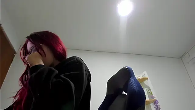 Sara Red X online show from March 30, 7:31 am