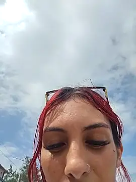 Snapshot of Derieri_Blush chatting on June 4, 3:18 pm Derieri Blush online show from June 4, 3:18 pm