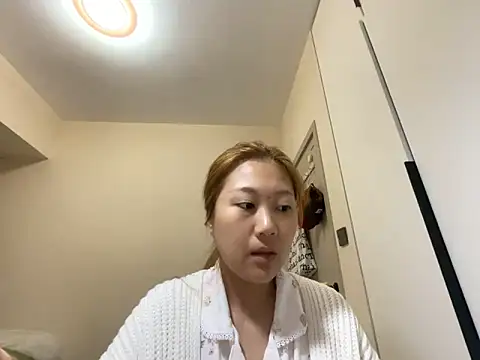 Snapshot of tutu512 chatting on April 28, 10:31 am tutu512 online show from April 28, 10:31 am