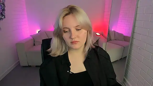 KathyBriggs online show from April 22, 5:10 am