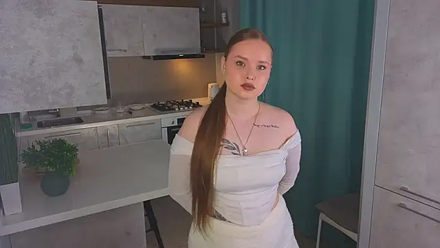 MimiSlechta online show from March 31, 5:13 pm