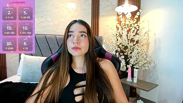 Anissa m  online show from April 10, 6:45 pm