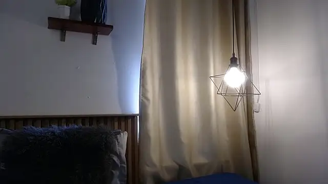 Violet 2003 online show from August 1, 2:38 pm