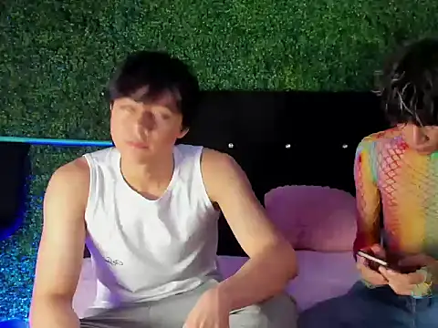 Snapshot of Max_gold chatting on April 1, 3:53 pm Max gold online show from April 1, 3:53 pm